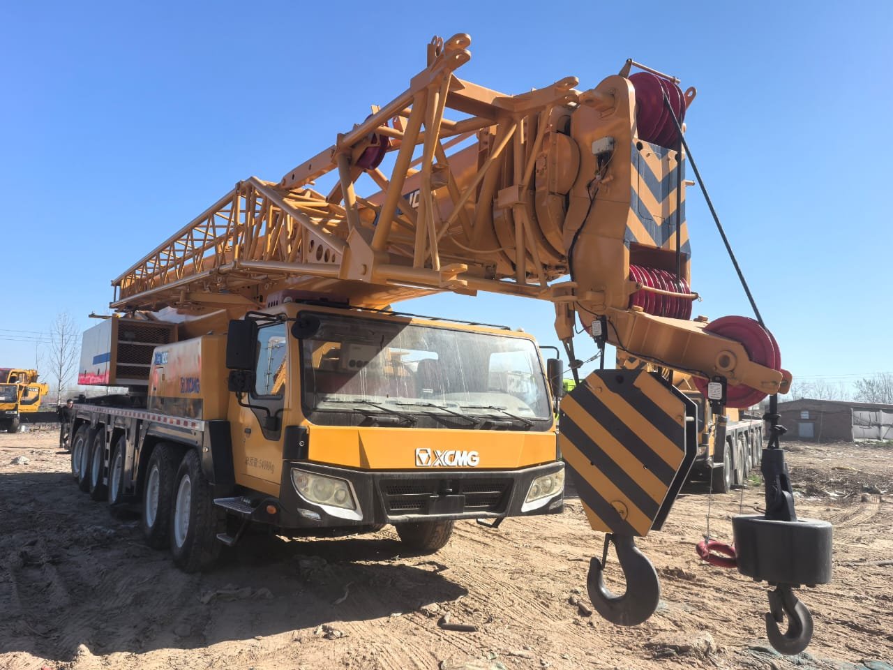 ONE UNIT XCMG 100-TON TRUCK CRANE - Image 6