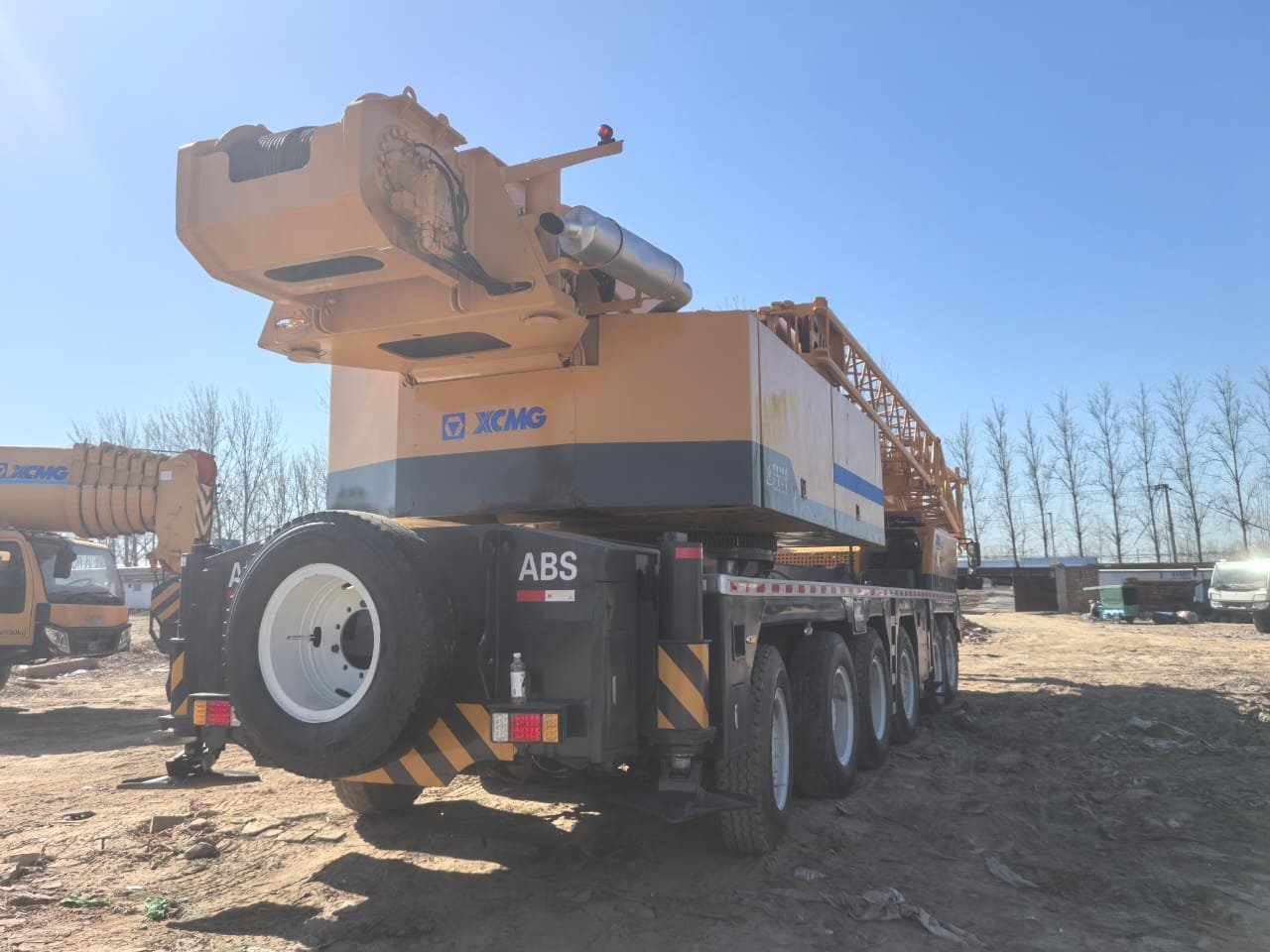 ONE UNIT XCMG 100-TON TRUCK CRANE - Image 4