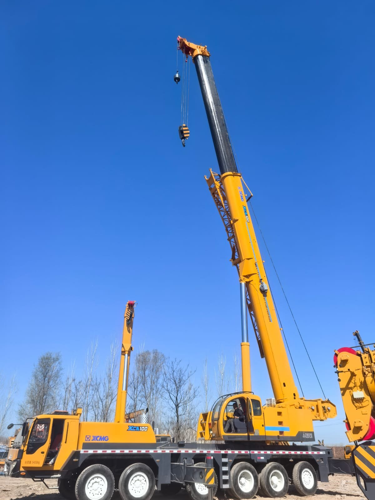 ONE UNIT XCMG 100-TON TRUCK CRANE - Image 8