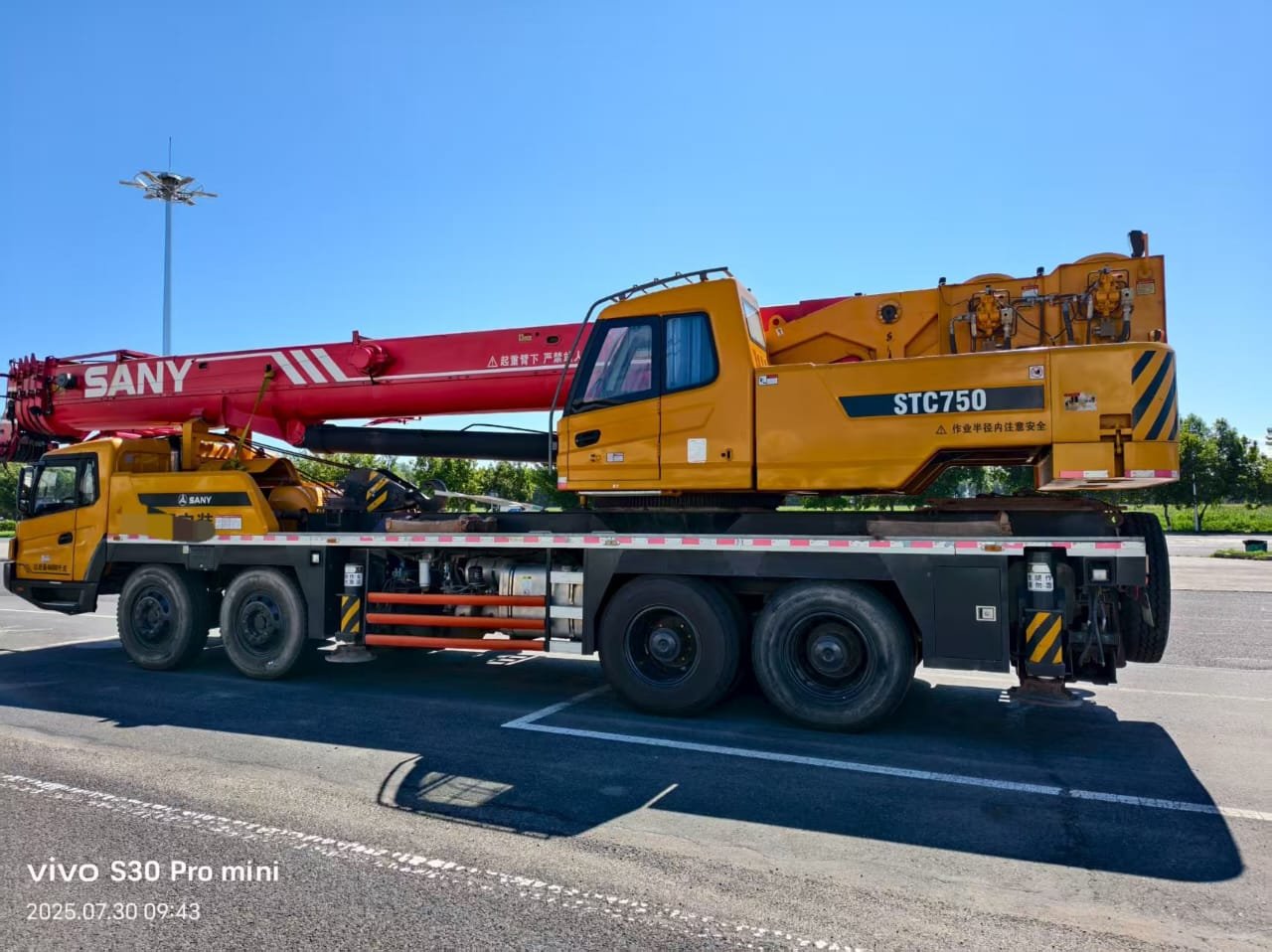 ONE UNIT SANY 75-TON TRUCK CRANE - Image 2