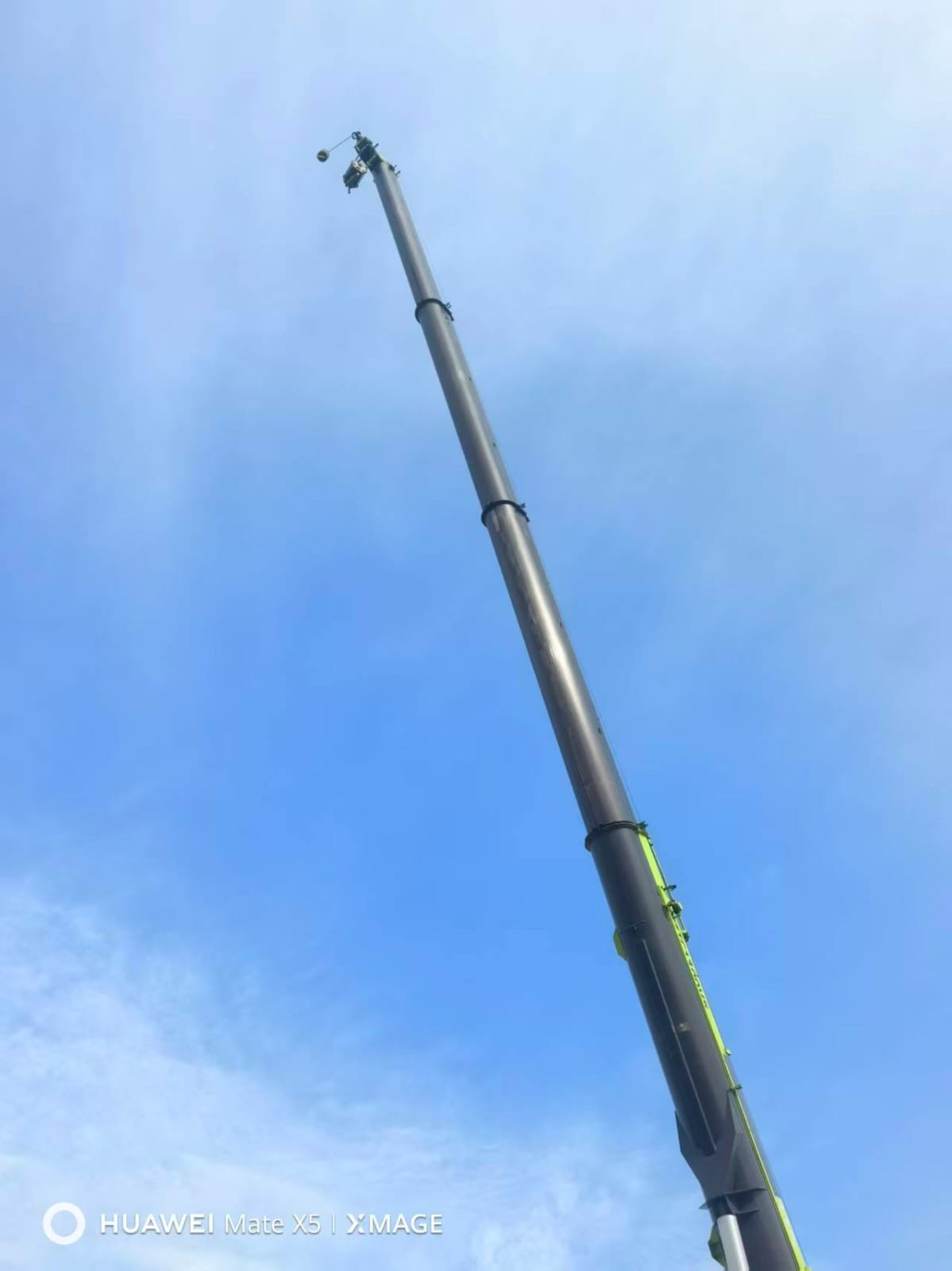 ONE UNIT ZOOMLION 110-TON TRUCK CRANE - Image 14