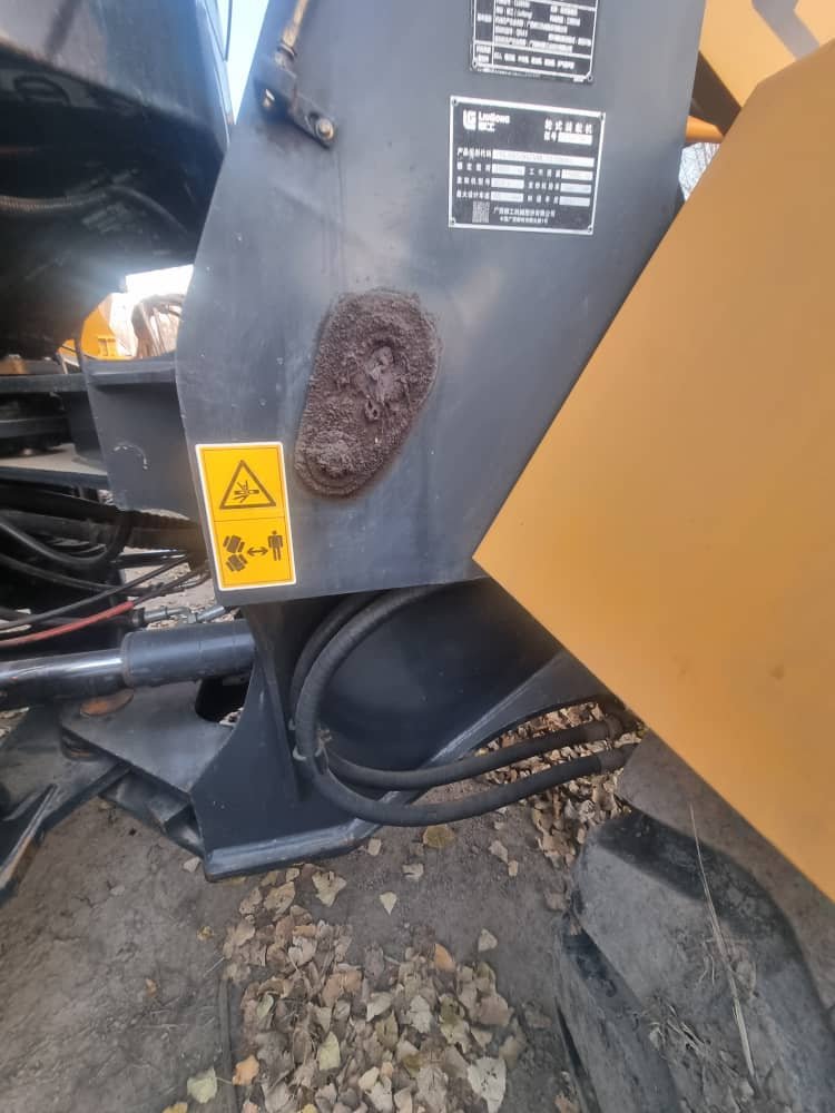 Wheel Loader - Image 6