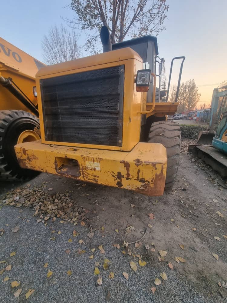Wheel Loader - Image 13