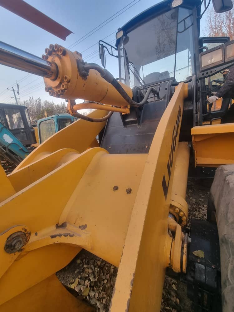 Wheel Loader - Image 19