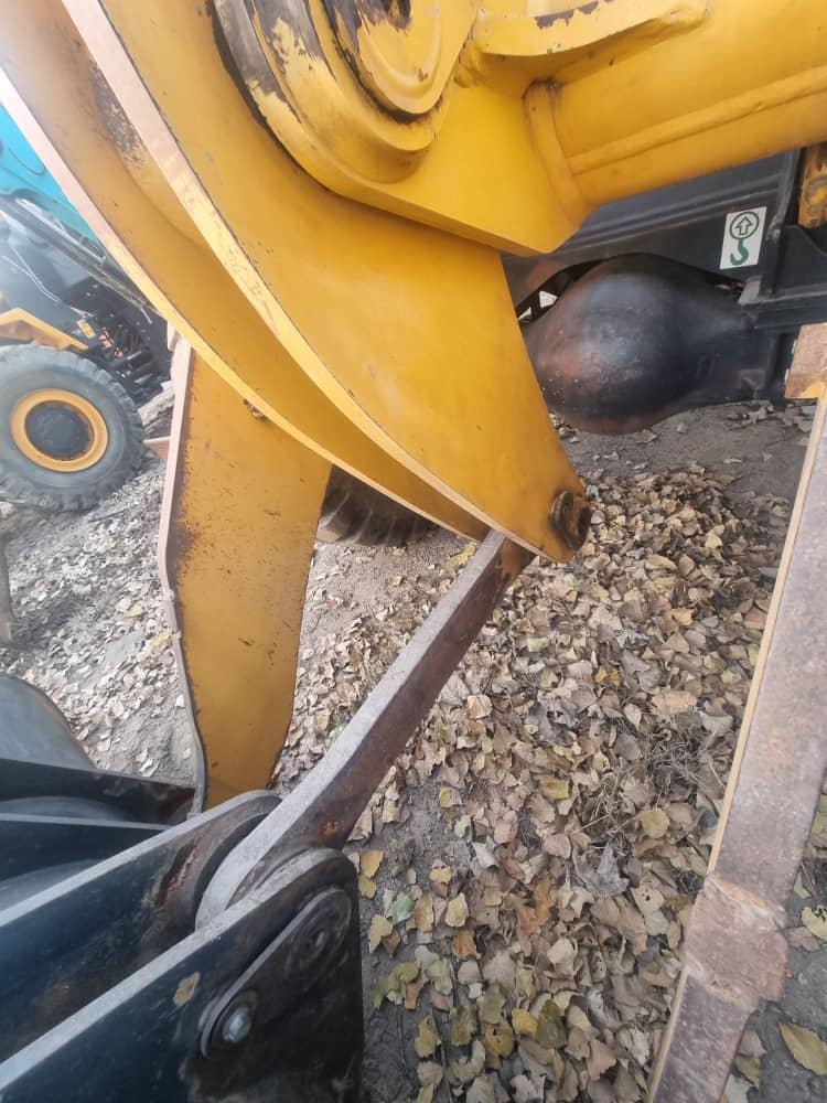 Wheel Loader - Image 26