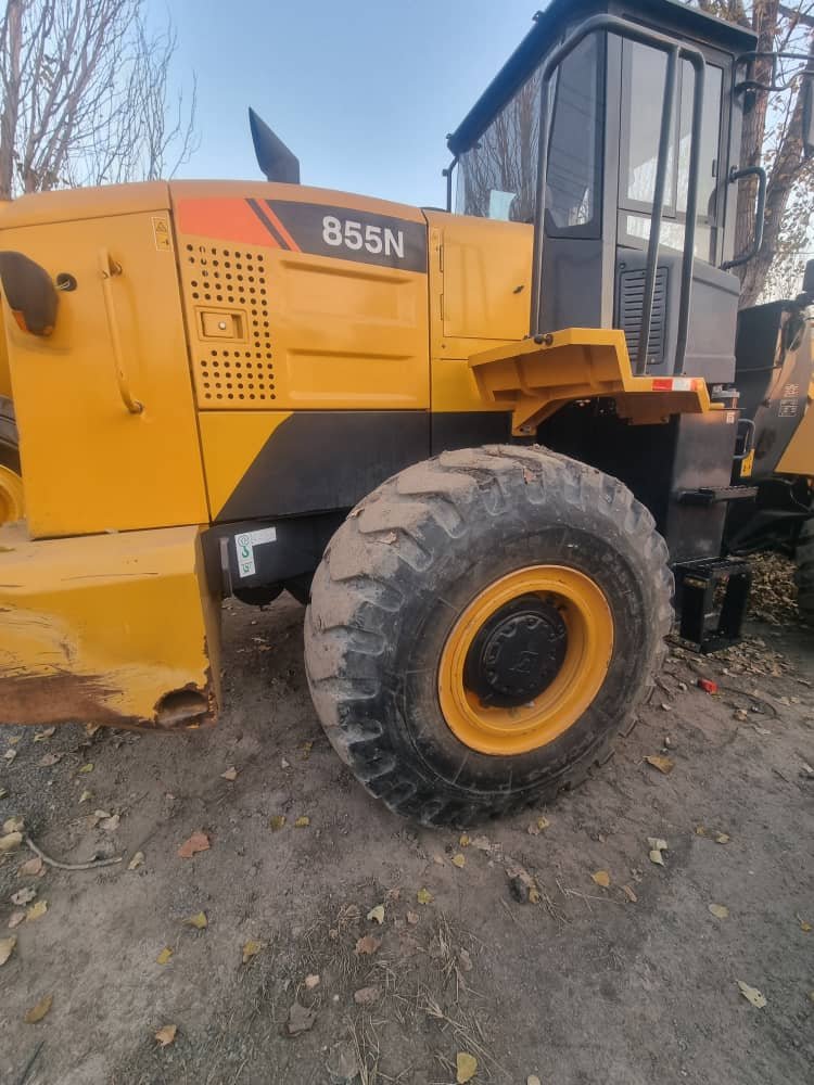 Wheel Loader - Image 29