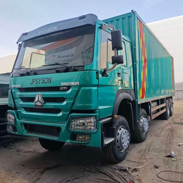HOWO 371 HP CARGO TRUCK
